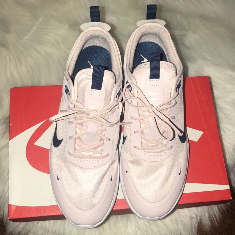 🔥Nike Air max Dia Sneakers.🔥🔥🔥🔥🔥🔥